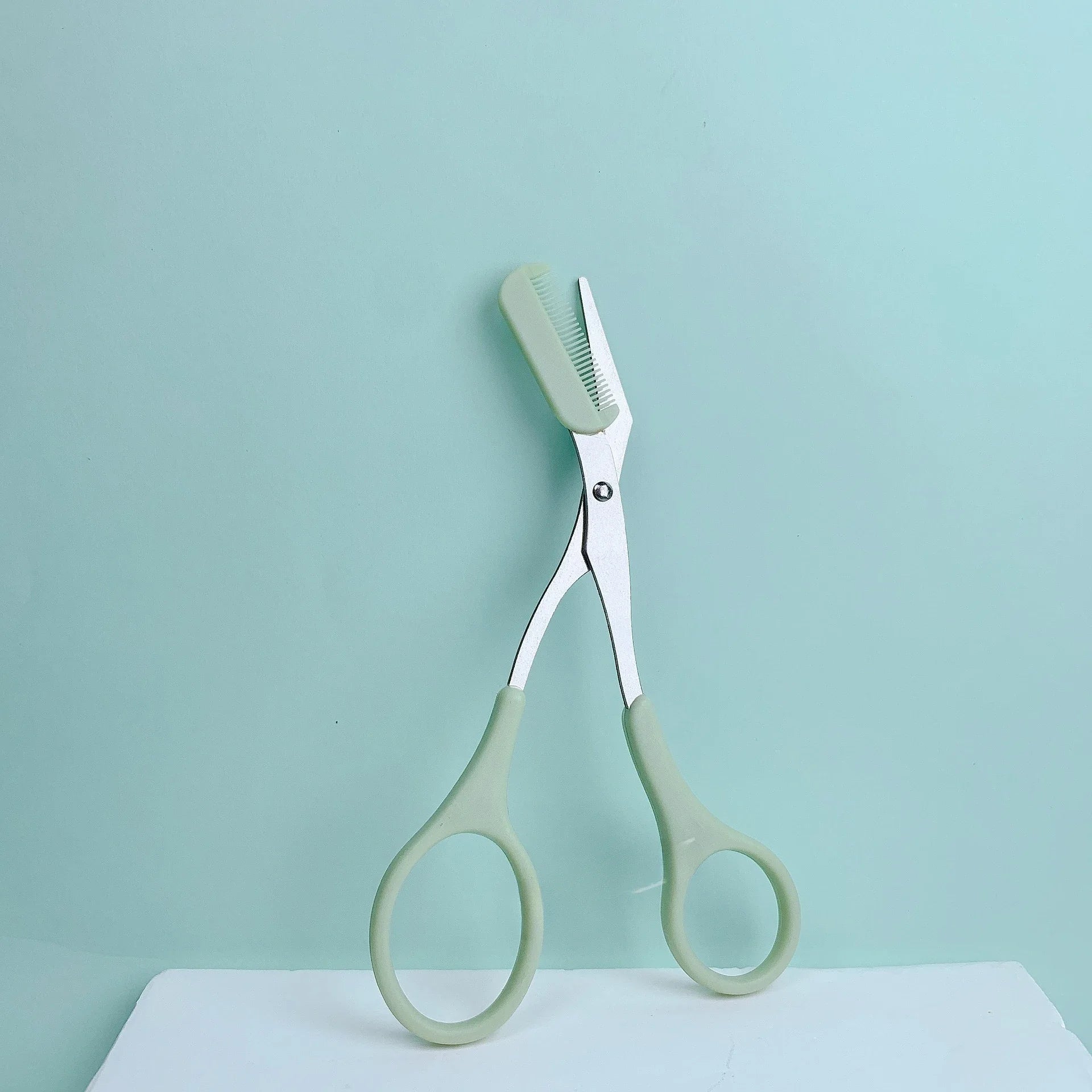 1 Pcs Eyebrow Trimming Scissors with Built-In Comb - Stainless Steel, Precise Grooming Tool, Creating Perfect Eyebrows